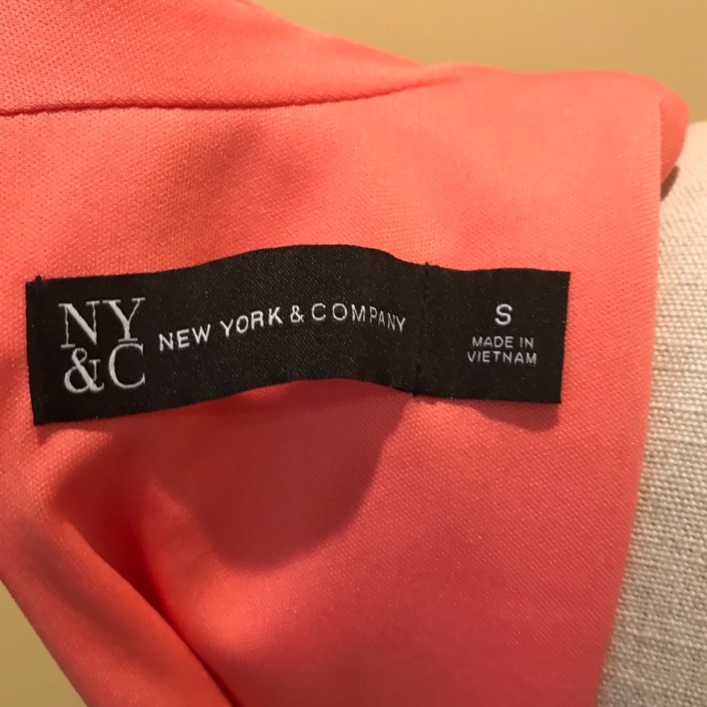 Women’s dress New York & Co dress coral small GUC sleeveless - Picture 7 of 8